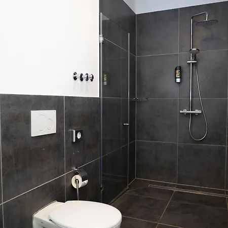 מלון Innception קלן